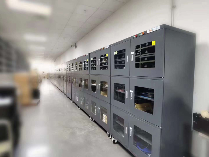 Elektronik bileşenlerin saklanması için Yeni Zelanda'ya gönderilen düşük nemli depolama kuru kabini.